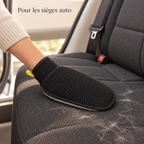 Utilisation du gant anti-poils sur un siège de voiture en tissu