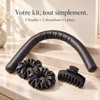 Contenu du kit : un boudin en satin, deux chouchous et une pince